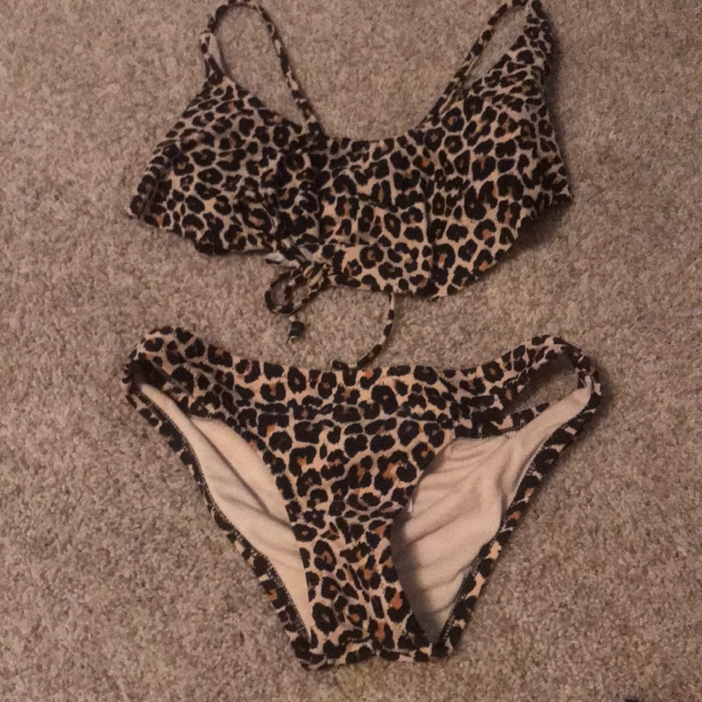Cheetah frilly top & cheeky bottoms